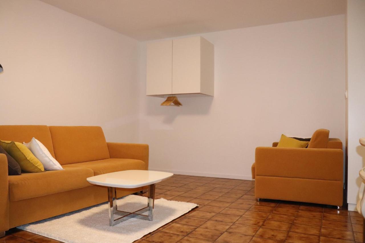 Apartments Zvezdica*** With Garden 잠브라티야 외부 사진