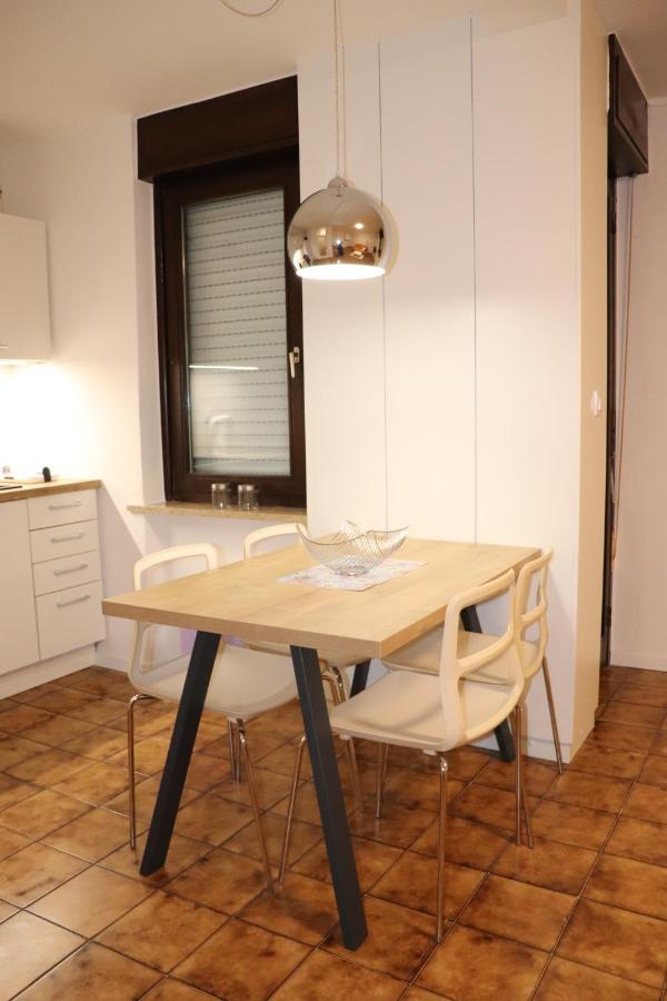 Apartments Zvezdica*** With Garden 잠브라티야 외부 사진
